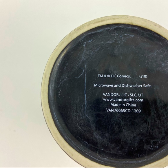 Batman Coffee Mug 12 Oz. TM & DC Comics - Picture 4 of 6